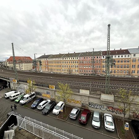 Wohnperle Neustadt - Zentral, Kostenloser Parkplatz, Lift, Klimaanlage Dresden Exterior photo